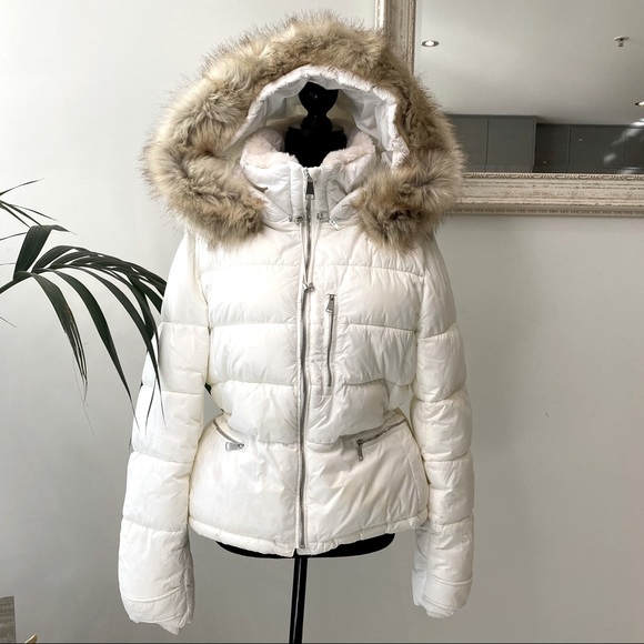 ⭐️HOST PICK⭐️ ZARA TRF Collection Puffer Jacket - Picture 2 of 15